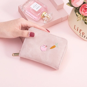 Petit portefeuille rose pour femme avec broderie lapin et fermeture éclair dorée