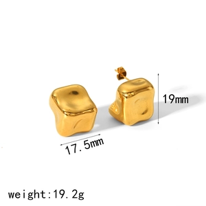 18k gold plated stainless steel G-shape irregular earrings with pleated metal texture