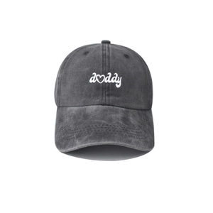 Verwaschene schwarze Baumwoll-Basecap mit besticktem weißen Daddy-Herz-Logo für Erwachsene