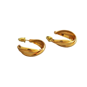 Minimalistische 18K vergoldete Messing-Creolen mit elegantem gedrehtem Design für Damen
