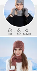 Set invernale in maglia con berretto, sciarpa e guanti touch per attività all'aperto