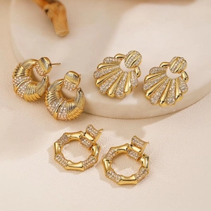 Elegant Fan Shaped Dangle Earrings Copper Gold Plated With Zircon Bamboo Joint Hoop Jewelry For Women Luxury Style