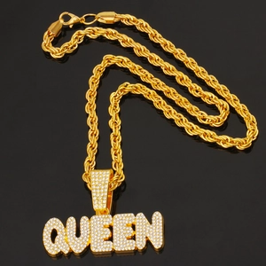 Gold-plated hip hop QUEEN letter pendant necklace with sparkling rhinestones and rope chain