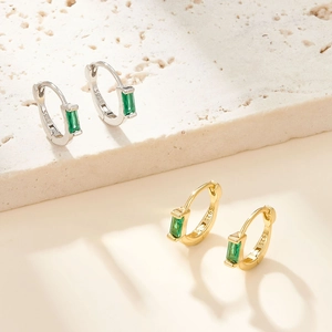 S925 sterling silver hoop earrings with emerald green zircon in gold and silver finish