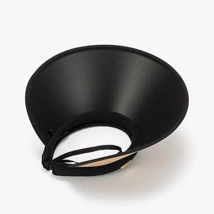 Visiera parasole nera a tesa larga con elegante dettaglio in metallo dorato anti-UV