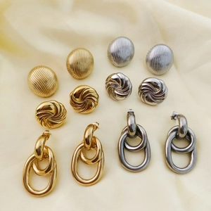 Elegant geometric 18K gold plated stainless steel earrings set in minimalist French style