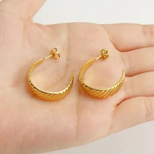Chic 18K gold-plated C-shaped stainless steel hoop earrings with textured stripe pattern