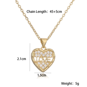 Detail showing 18K gold plated heart pendant dimensions and 45+5cm adjustable chain length