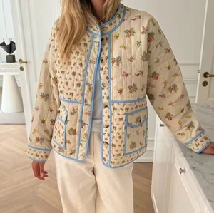Women Floral Quilted Jacket Contrast Binding Round Neck Cotton Padded Coat Vintage Flower Print Button Up Outerwear