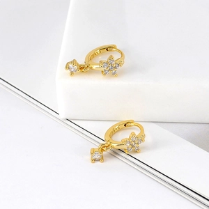 Elegant S925 silver star flower earrings with micro-set zircon and gold-plated finish