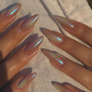 Press On Nägel Lange Mandelform Aurora Chrome Finish Holografisch Schimmernd Volle Abdeckung Künstliche Nägel Für Frauen