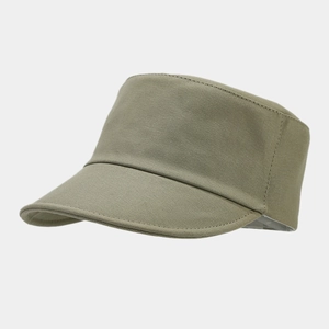 Zijaanzicht van een olijfgroene platte cadetpet gemaakt van duurzame twill-stof