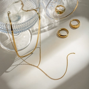 Elegant 18k gold plated double-layer stainless steel necklace and textured ring set