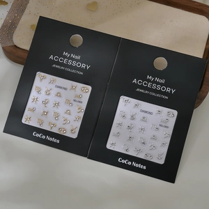 Ciondoli per unghie costellazioni zodiacali in oro K9 con strass su cartoncini