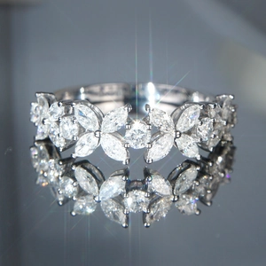 Bague Fleur En Zircon Éclatante Taille Marquise Ronde Cuivre Plaqué Or Blanc Anneau Trèfle Élégant Bijoux Femmes