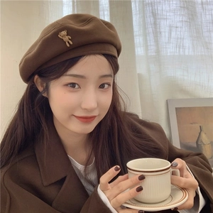 Brown wool beret for women featuring a cute plush bear detail in a retro autumn style