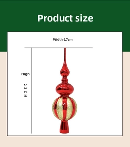 Dettaglio del puntale per albero di Natale rosso e oro con strisce glitterate e altezza 23cm