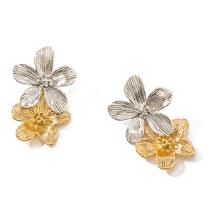 Retro luxury dual-layer flower stud earrings in gold and silver stainless steel