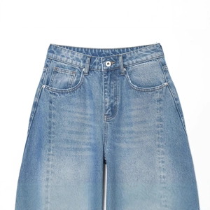 Damen High Waist Balloon Jeans in Blau, locker geschnitten mit Waschung und Metallknopf