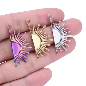 304 stainless steel sunflower pendants in gold, silver, and rainbow finishes for DIY jewelry