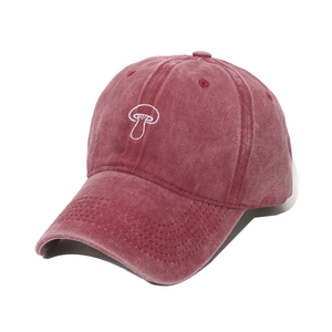 Vintage bordeauxrote Baseballkappe aus gewaschener Baumwolle mit Pilz-Stickerei