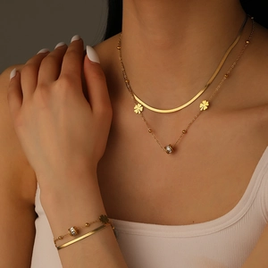 Stainless Steel Double Layer Four Leaf Clover Necklace And Bracelet With Zircon Cylinder Pendant For Women Elegant Jewelry