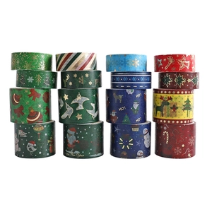 Set dettagliato di 16 rotoli di nastro washi natalizio con motivi di Babbo Natale e renne