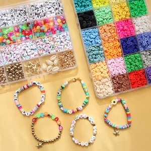 Kit per la creazione di gioielli fai da te con perline colorate in argilla e ciondoli