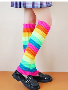 Texture tricotée détaillée des jambières rayées arc-en-ciel pour style Lolita et JK