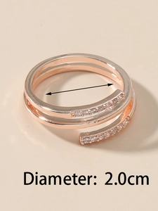 Detail view of double-layer spiral ring in rose gold with rhinestones and 2.0cm diameter