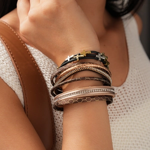Bracelet En Cuir Multicouche Alliage Charmes Croix Strass Fermoir Magnétique Bijoux Bohème Vintage Femme
