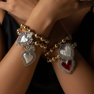 Gothisches Goldperlenarmband mit großem religiösem Herzanhänger für Damen im Retro-Stil