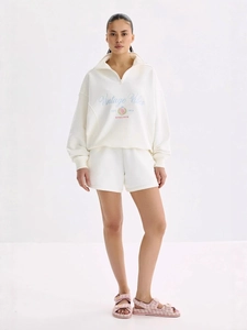 Ensemble sweat à demi-zip et short crème chic avec broderie vintage pour femme