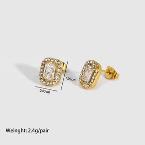 Detailed size chart for square emerald zircon earrings measuring 1.05cm by 0.85cm