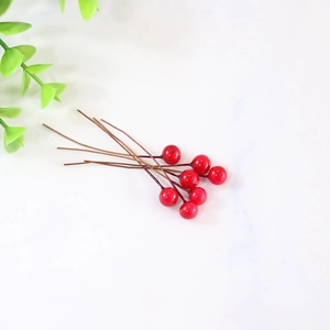 Realistic 8mm red artificial berries for Christmas trees and wedding floral arrangements