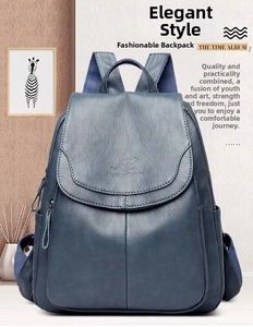 Detalle de la textura de piel de oveja azul y el logotipo de canguro grabado en la mochila
