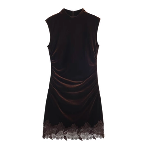 Robe Mini Sans Manches En Velours Avec Bordure En Dentelle Col Montant Froncé Élégant Marron Pour Femmes