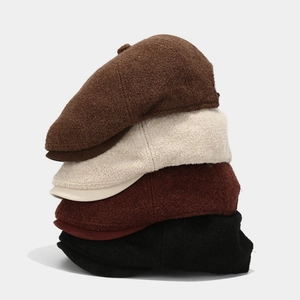 Britisches Vintage-Newsboy-Hüte in vier Herbstfarben mit dicker, wollartiger Textur