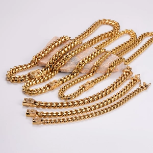 Colliers et bracelets chaîne cubaine lion en acier inoxydable doré sur pierre beige