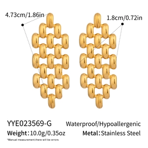Détails des dimensions et du poids de 10g des boucles d'oreilles tissées dorées