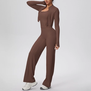 Ensemble de yoga 3 pièces avec veste zippée marron, débardeur sport et pantalon large