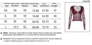 Tableau des tailles détaillé pour le t-shirt ajusté à col en V avec mesures en CM