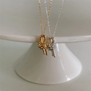 Minimalist 925 sterling silver knotted pendant necklace in gold and silver finish