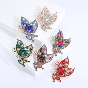 Luxurious Alloy Rhinestone Butterfly Brooch For Women Vintage Fashion Butterfly Pin For Wedding Banquet Party Jewelry Gift