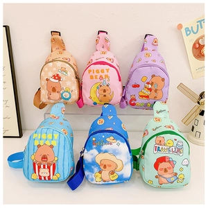 Détails des jolis sacs de poitrine Capybara en six couleurs vives pour les enfants