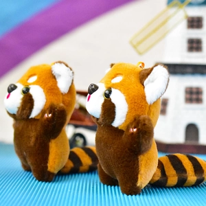 Porte-clés peluche petit panda roux mignon avec une queue rayée vraiment réaliste
