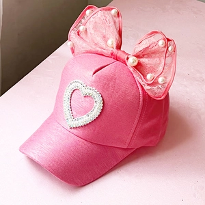 Pink fashion baseball cap for girls with lace bow and pearl heart decoration