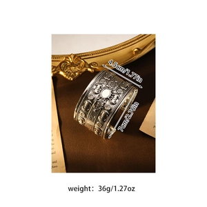 Vintage Bohemian breites offenes Armband in Antik-Silber-Optik mit detaillierter Textur