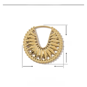 Paramètres détaillés de taille pour boucles d'oreilles éventail en acier doré de 25mm