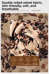Détail du bavoir en velours double face imperméable avec motifs floraux vintage et doux